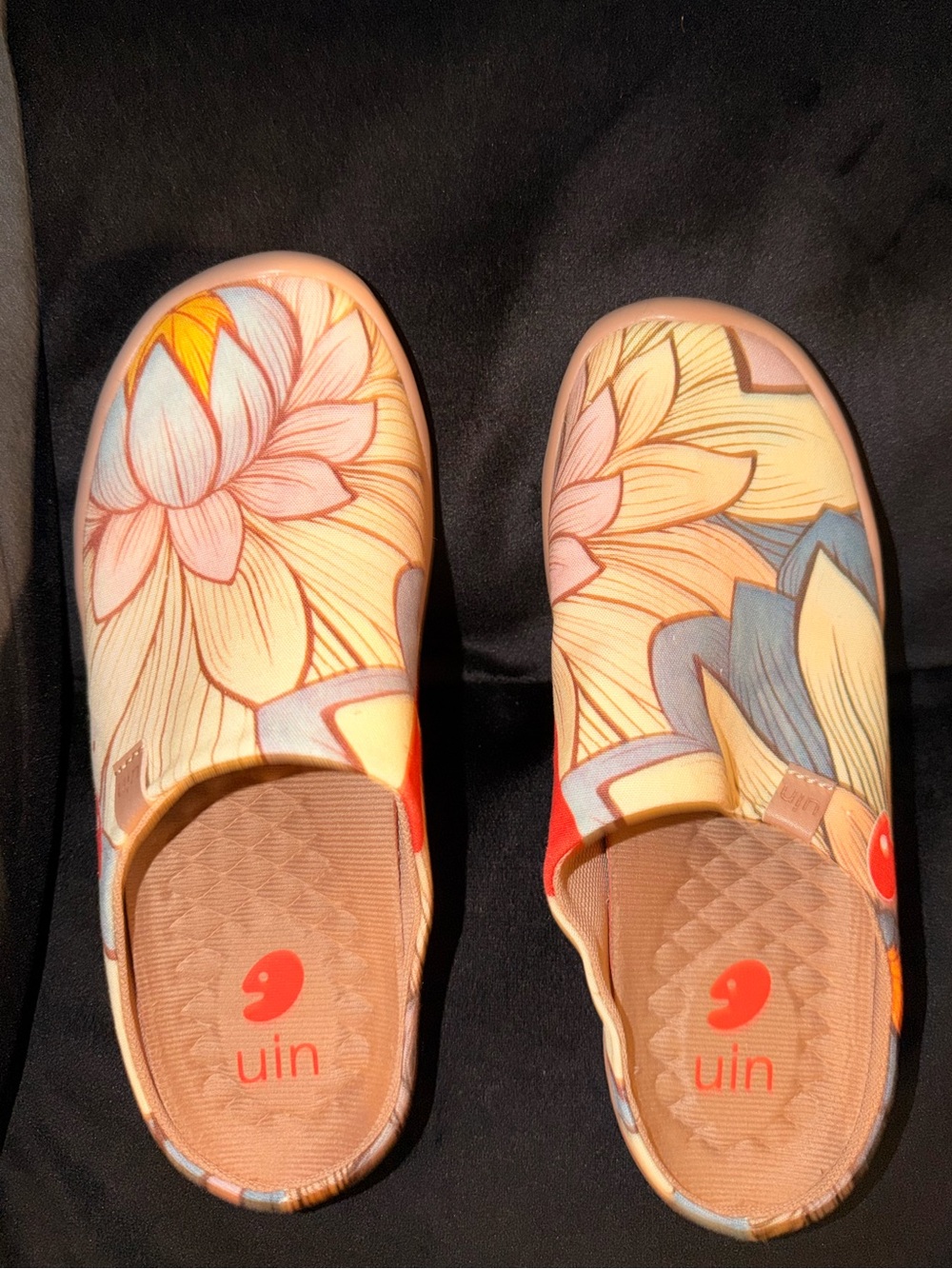 UIN Canvas Floral Slip-Ons in Peach, Light Blue and Red